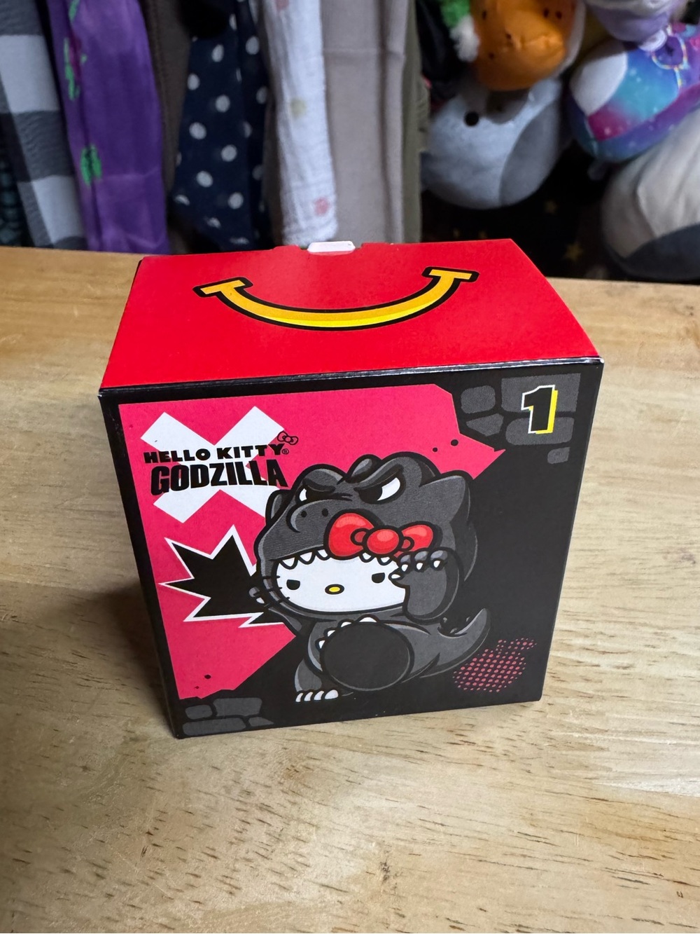 Hello Kitty Godzilla - Picture 2 of 5